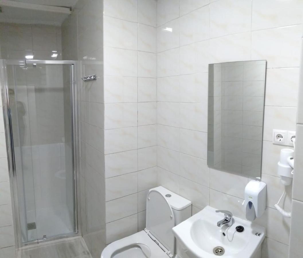 Hostal Noche Y Dia Madrid Luaran gambar