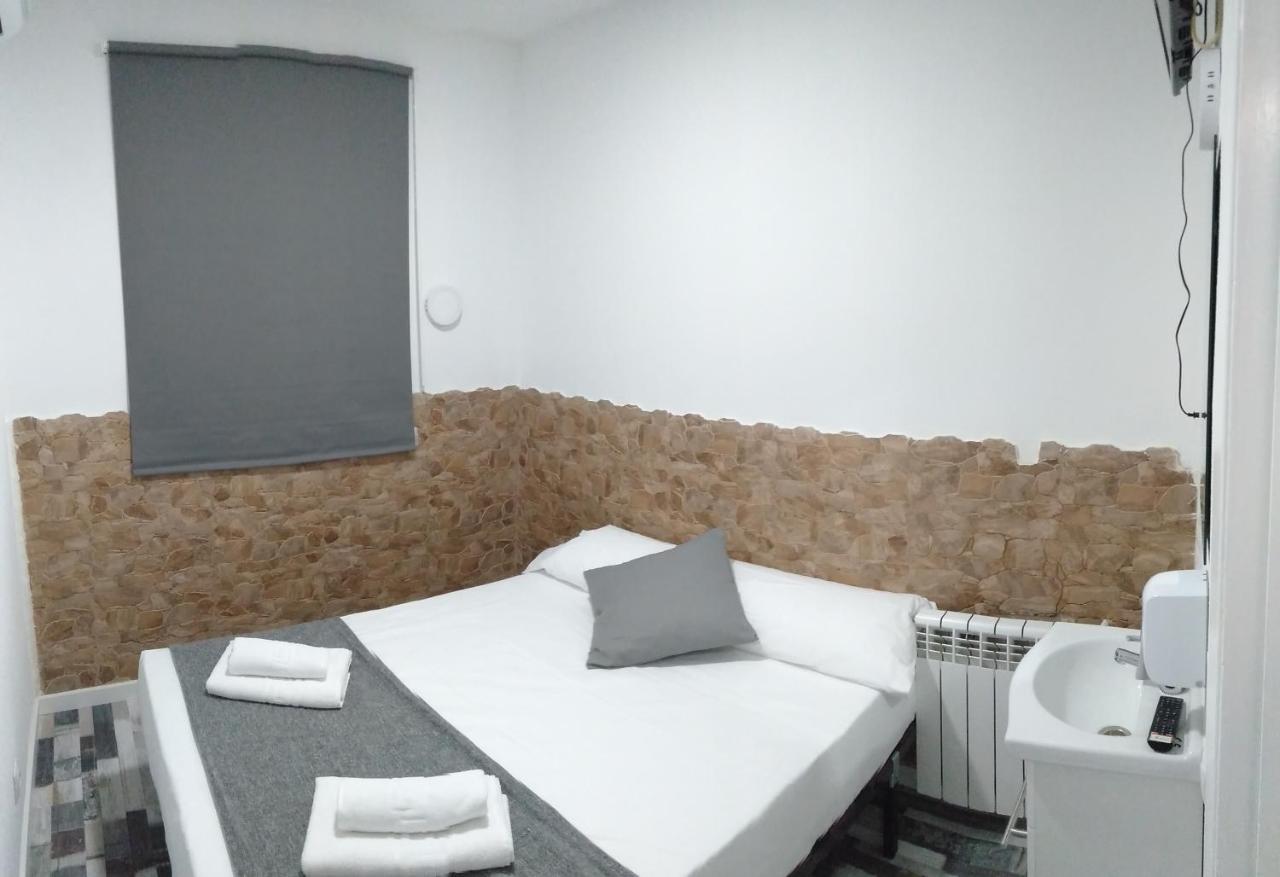 Hostal Noche Y Dia Madrid Luaran gambar