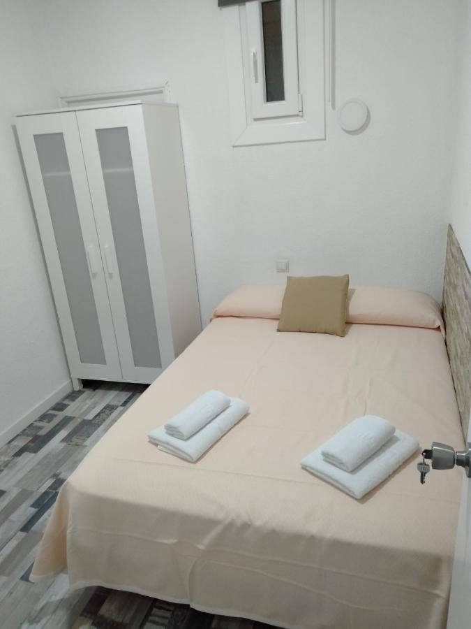 Hostal Noche Y Dia Madrid Luaran gambar